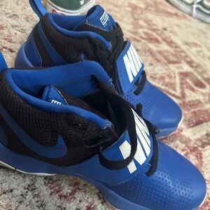 Nike Blue and Black Mid-Top Sneakers with Ankle Support